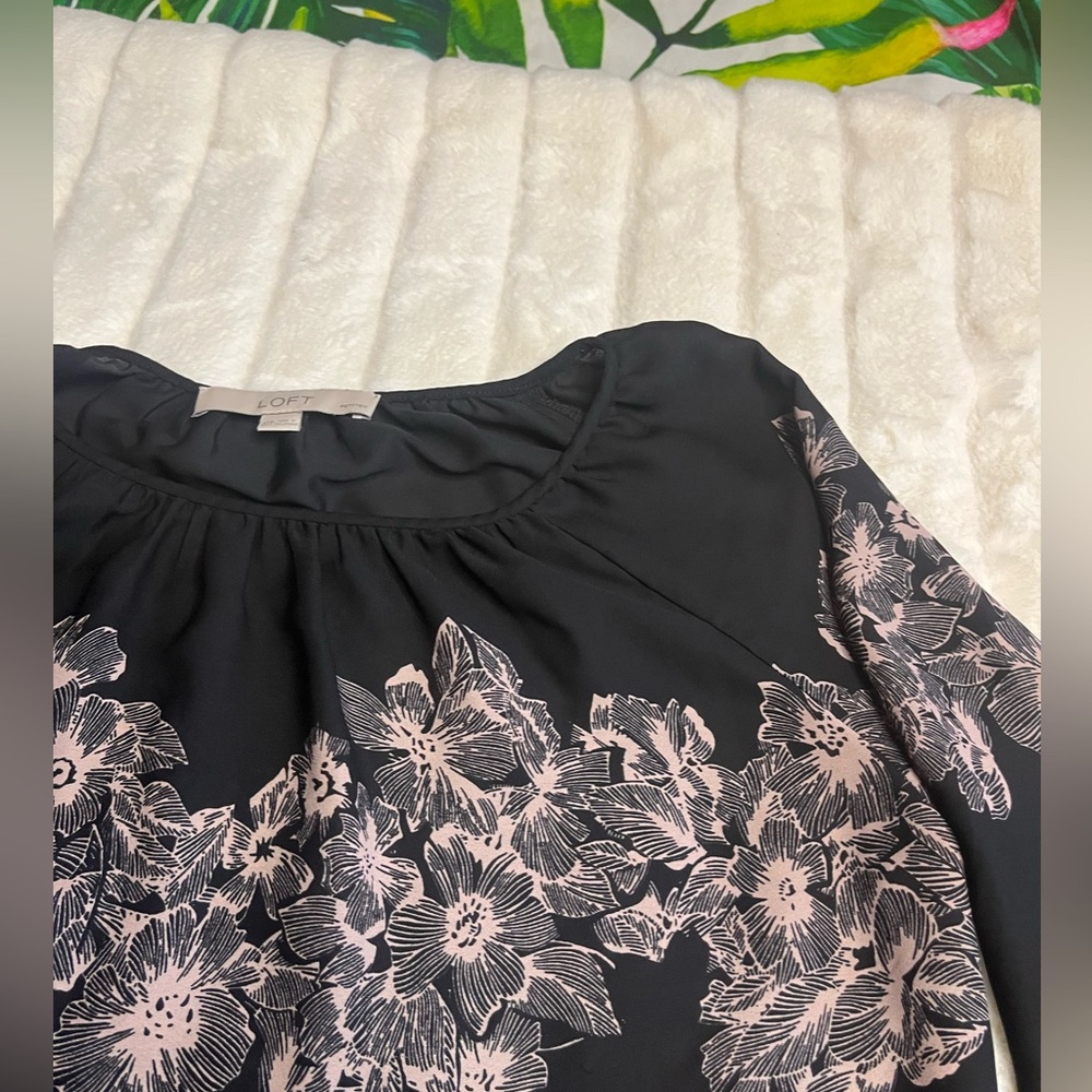LOFT XSP Black Tan Pink Floral Peasant Lightweight Office Summer Fall Blouse
